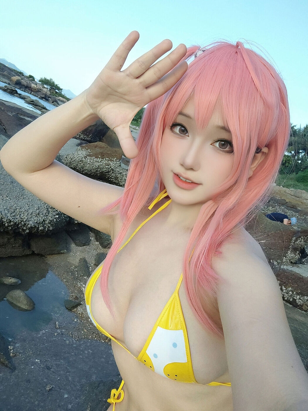 Coser@七七娜娜子 &#8211; 穗香泳衣 (32P &#8211; 4V)