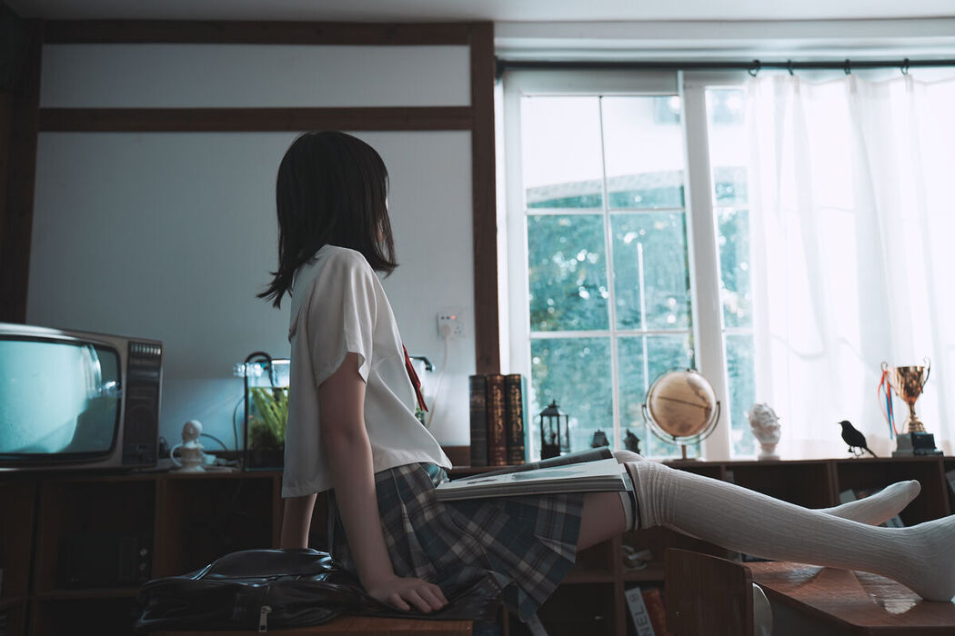 Coser@桜桃喵 – 教室死库水 (48P)