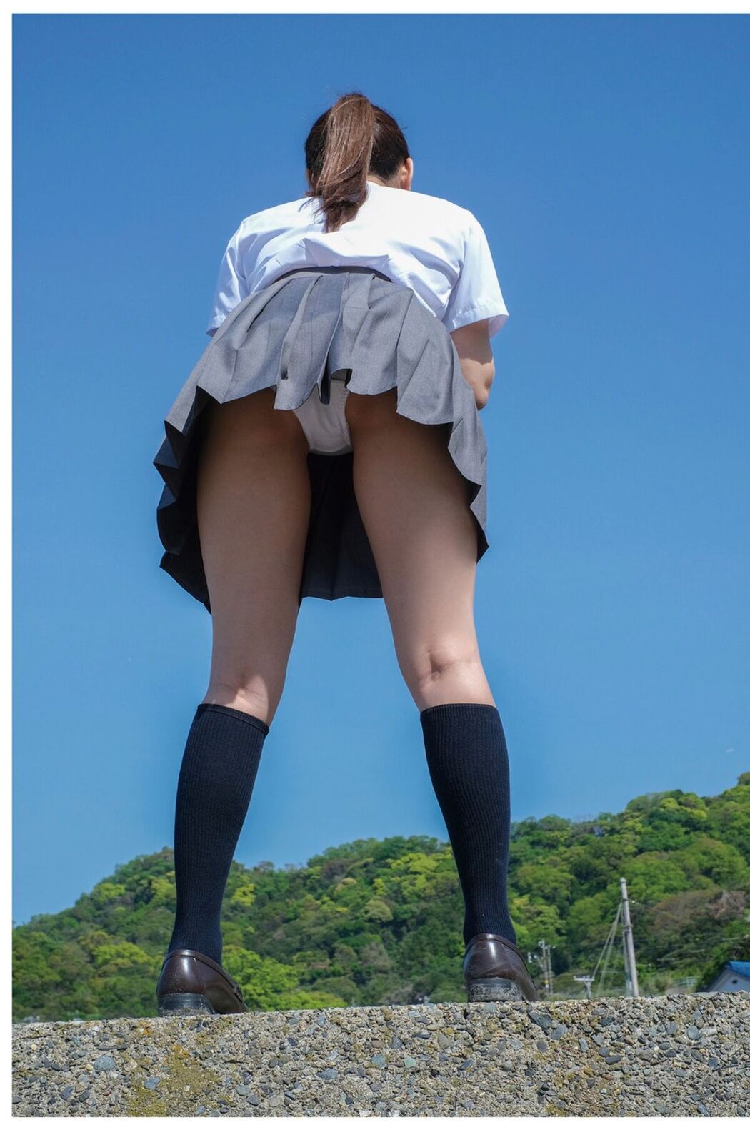 JP Narumi Hirose 広瀬なるみ – ヌード写真集 風に包まれて Part02 (51P)