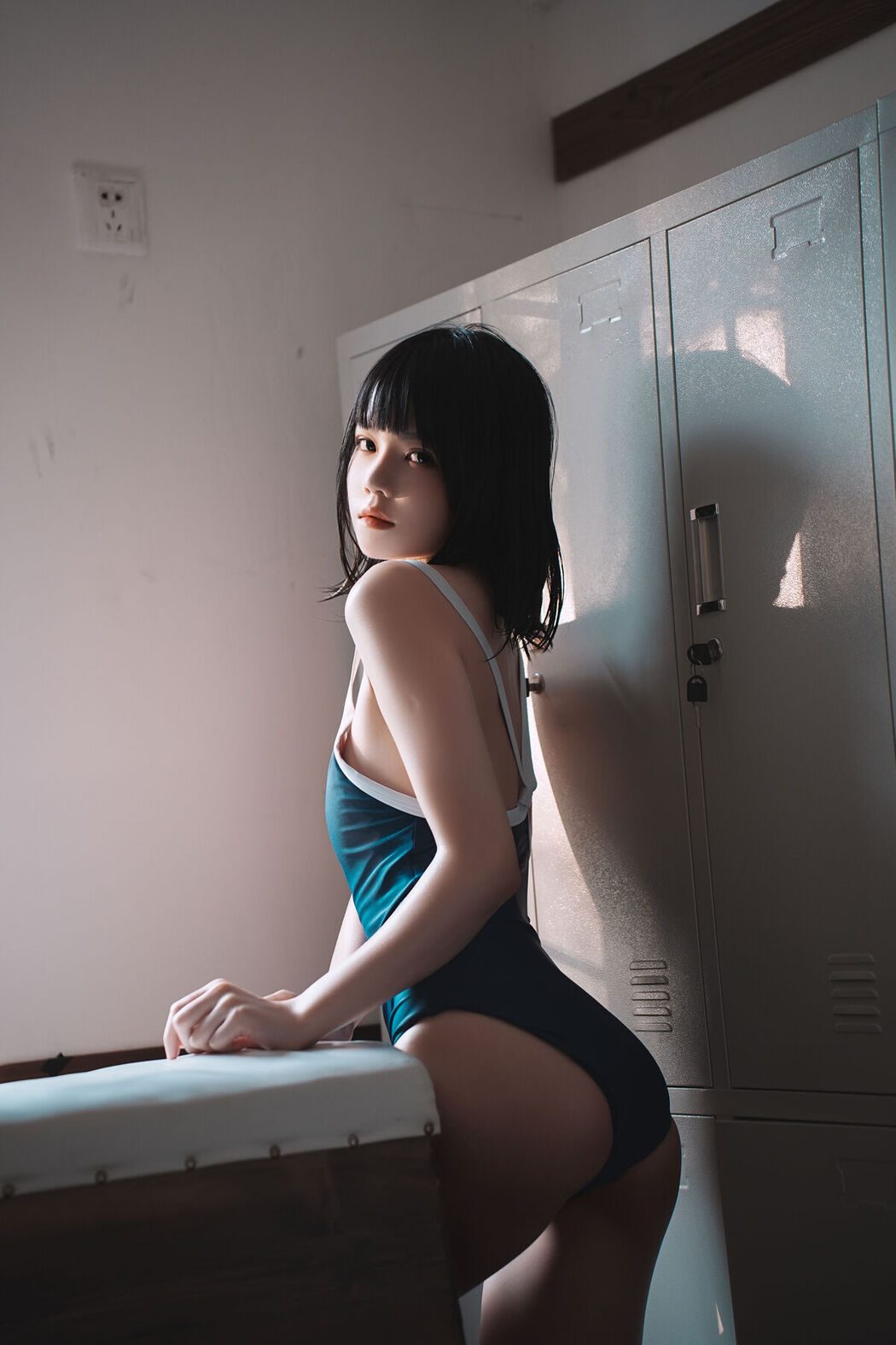 Coser@桜桃喵 – 教室死库水 (48P)