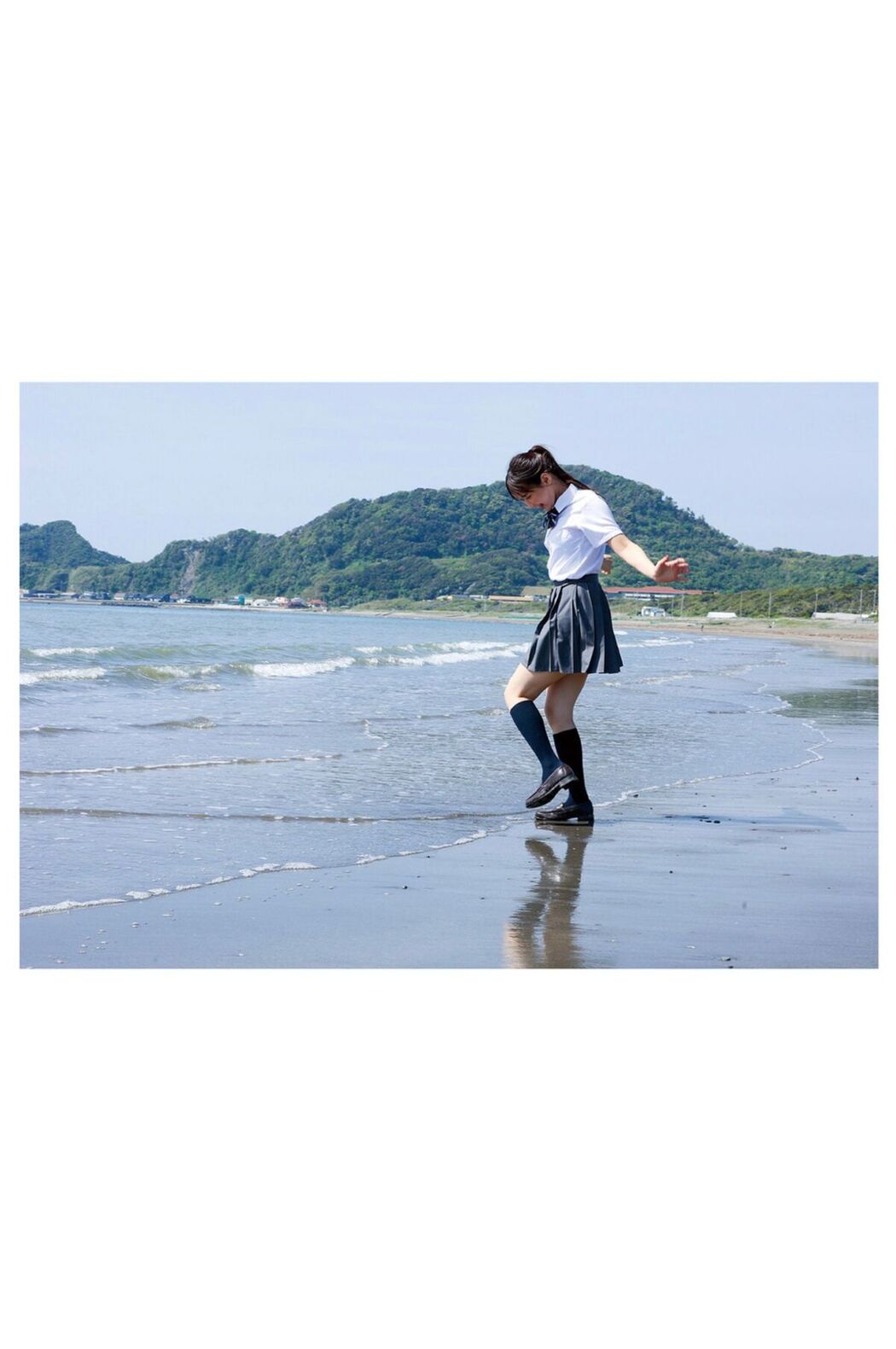 JP Narumi Hirose 広瀬なるみ – ヌード写真集 風に包まれて Part01 (50P)