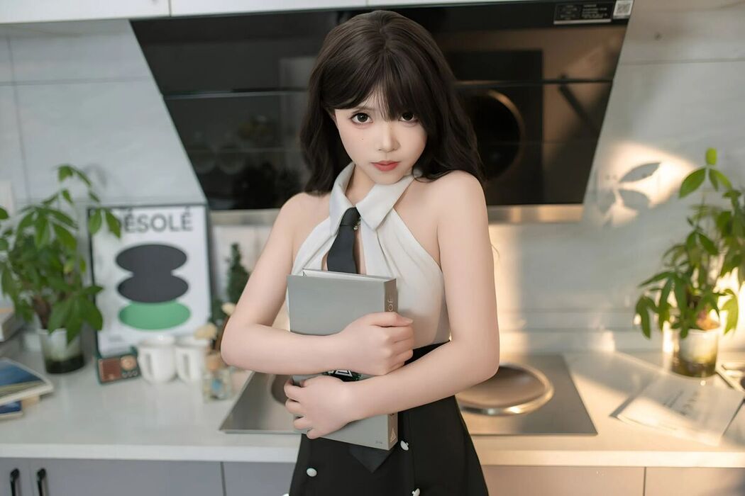 Coser@Bangni邦尼 &#8211; 小职员 (82P)
