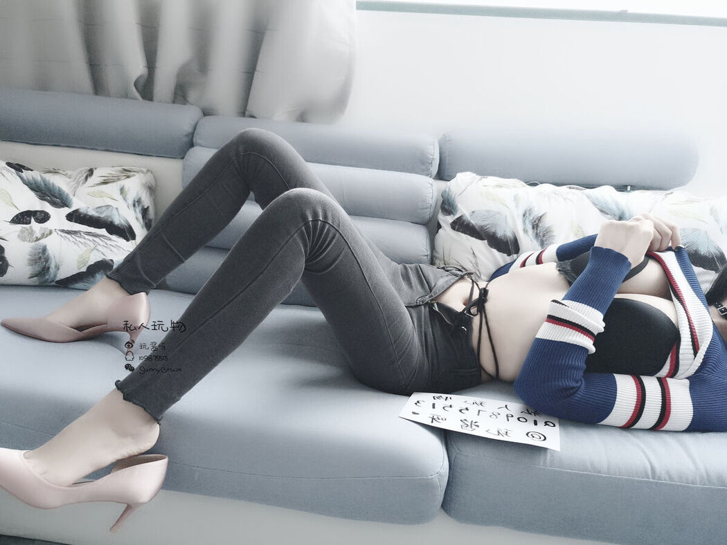 Coser@私人玩物 &#8211; 领家小姐姐的蜜桃臀 (53P &#8211; 9V)