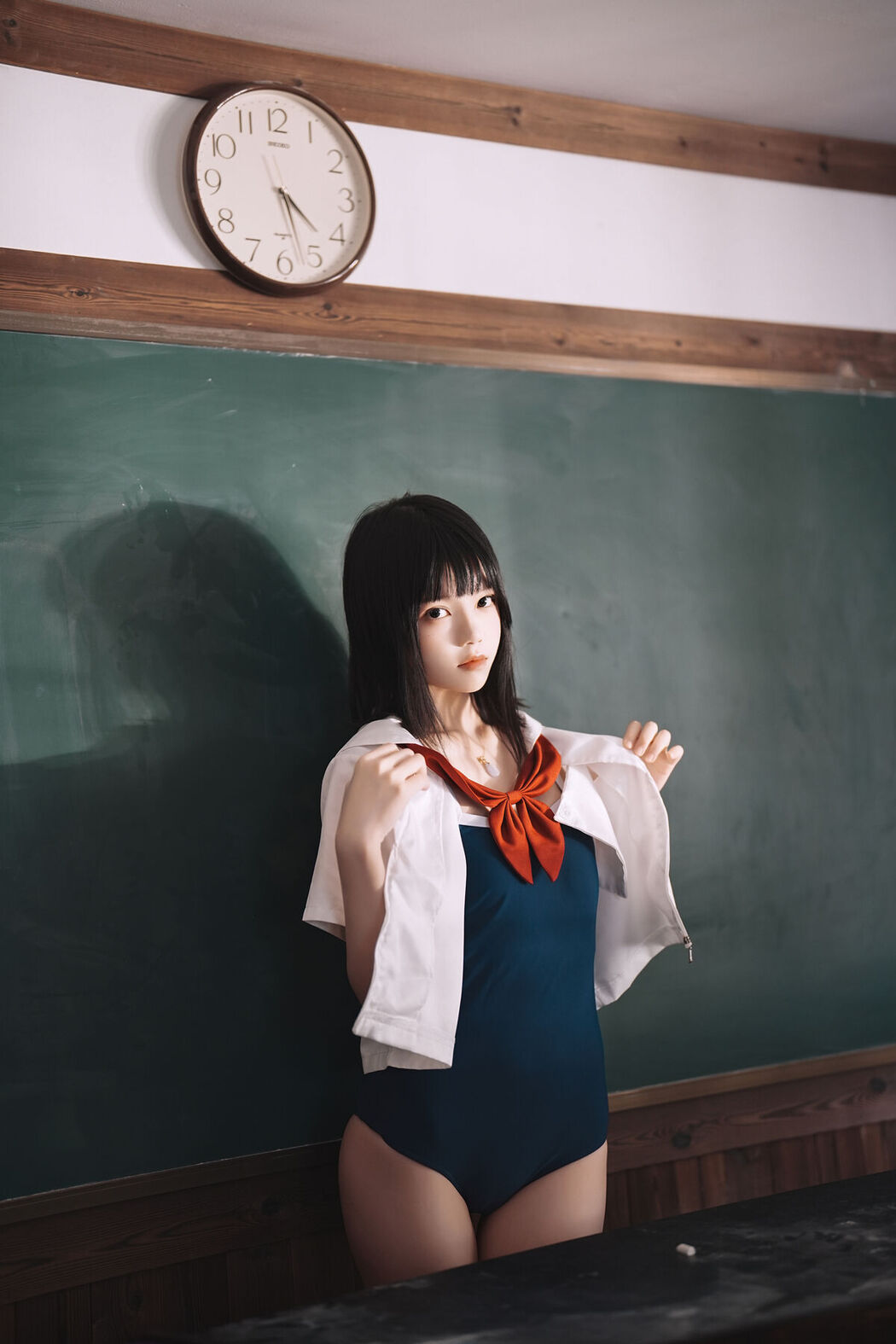 Coser@桜桃喵 – 教室死库水 (48P)