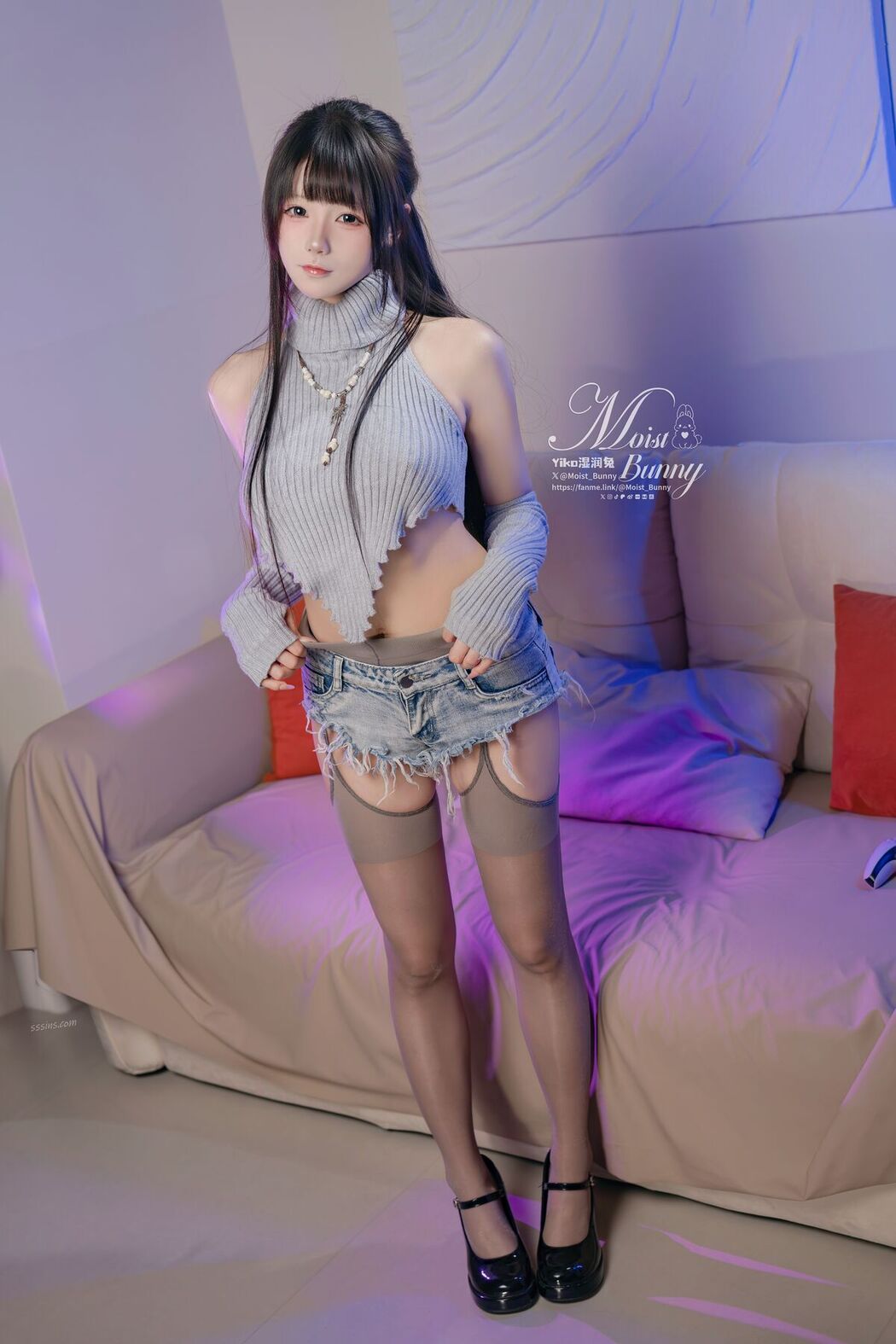 Coser@黏黏团子兔 &#8211; 陪玩少女 Part01 (71P &#8211; 2V)