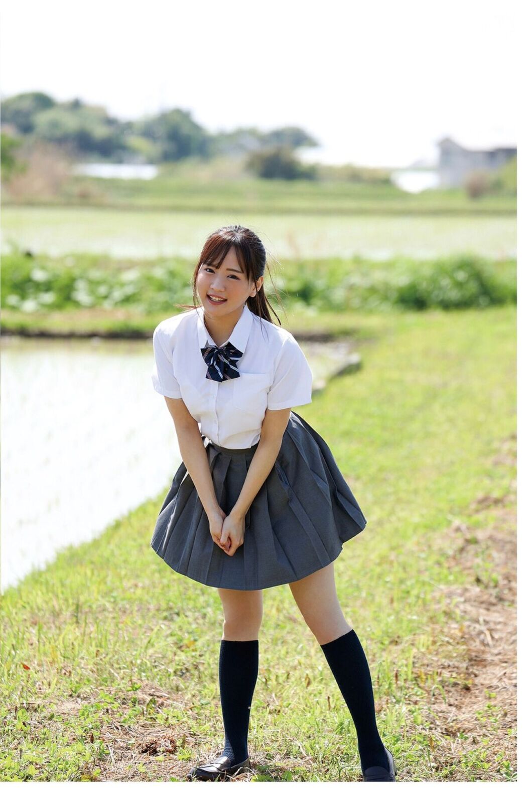 JP Narumi Hirose 広瀬なるみ – ヌード写真集 風に包まれて Part01 (50P)