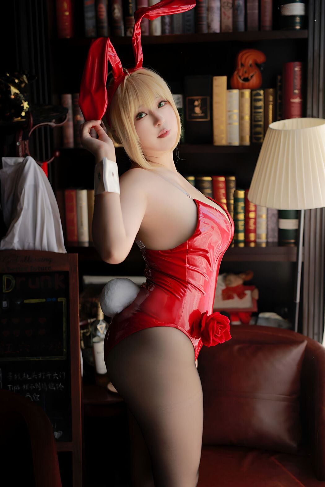 Coser@小容仔咕咕咕w – 尼禄 (33P)