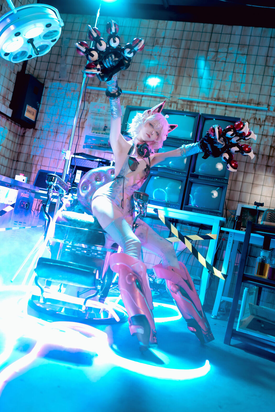 Coser@安食ajiki &#8211; 交错战线——绯猁 (31P)