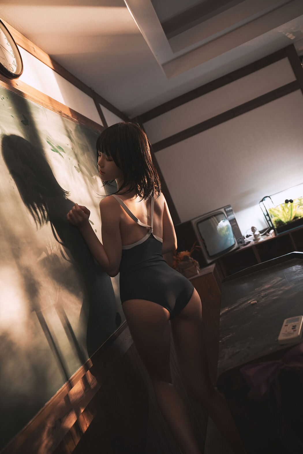 Coser@桜桃喵 – 教室死库水 (48P)