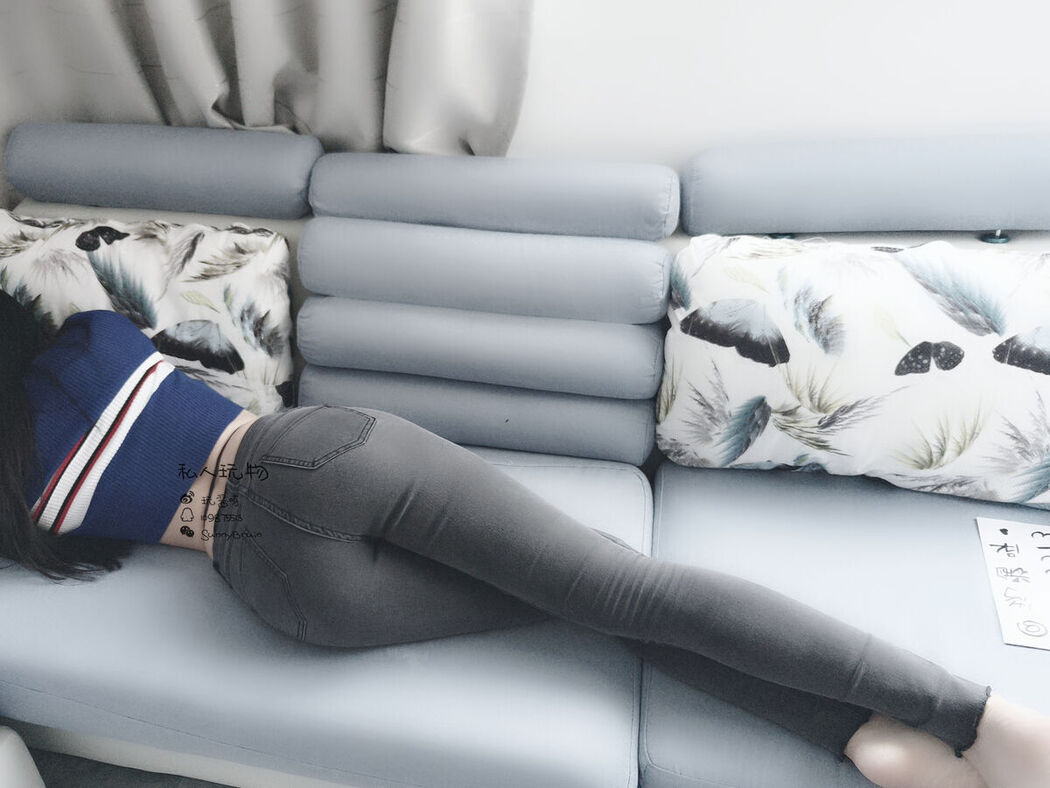 Coser@私人玩物 &#8211; 领家小姐姐的蜜桃臀 (53P &#8211; 9V)