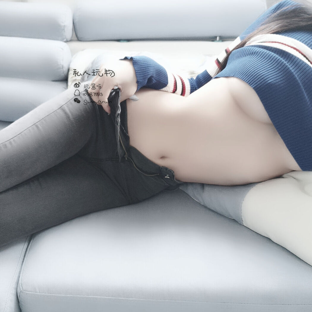 Coser@私人玩物 &#8211; 领家小姐姐的蜜桃臀 (53P &#8211; 9V)