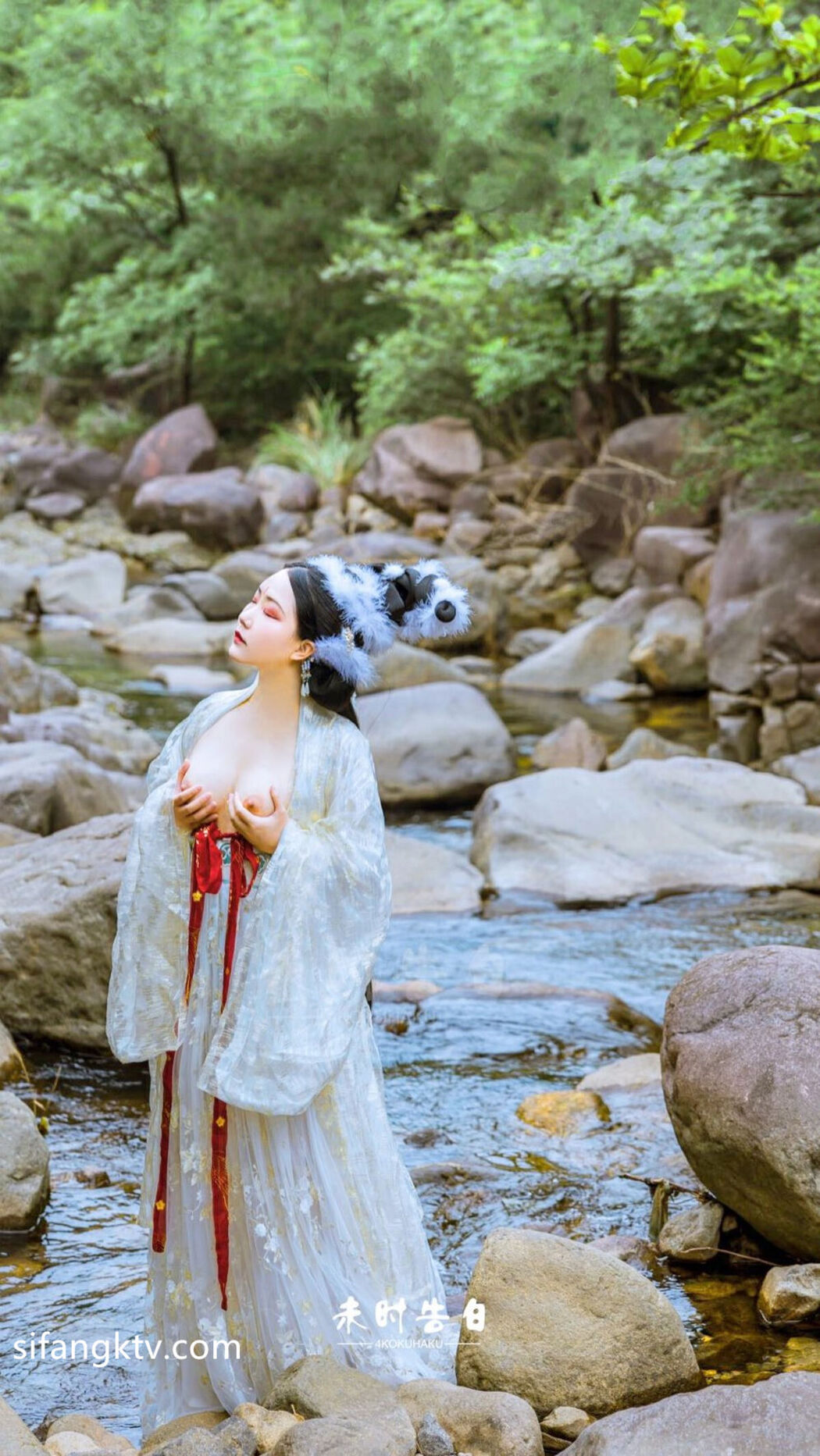 Tao Pu 桃葡 And Xia Yue 夏月 And Luo Su 落苏 &#8211; X稀有古裝風 色影大神私拍甄選 Part01 (67P &#8211; 3V)