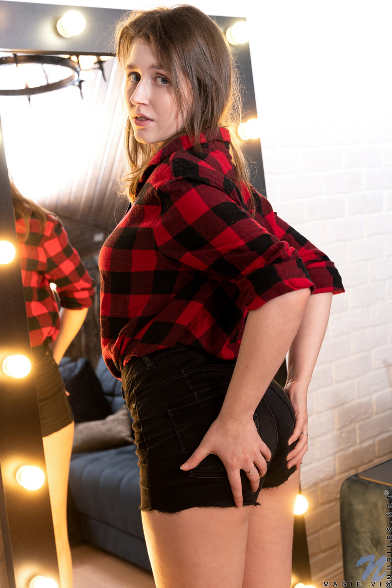 Magie Vi Enjoys Masturbation With Inevitable Climax At The End