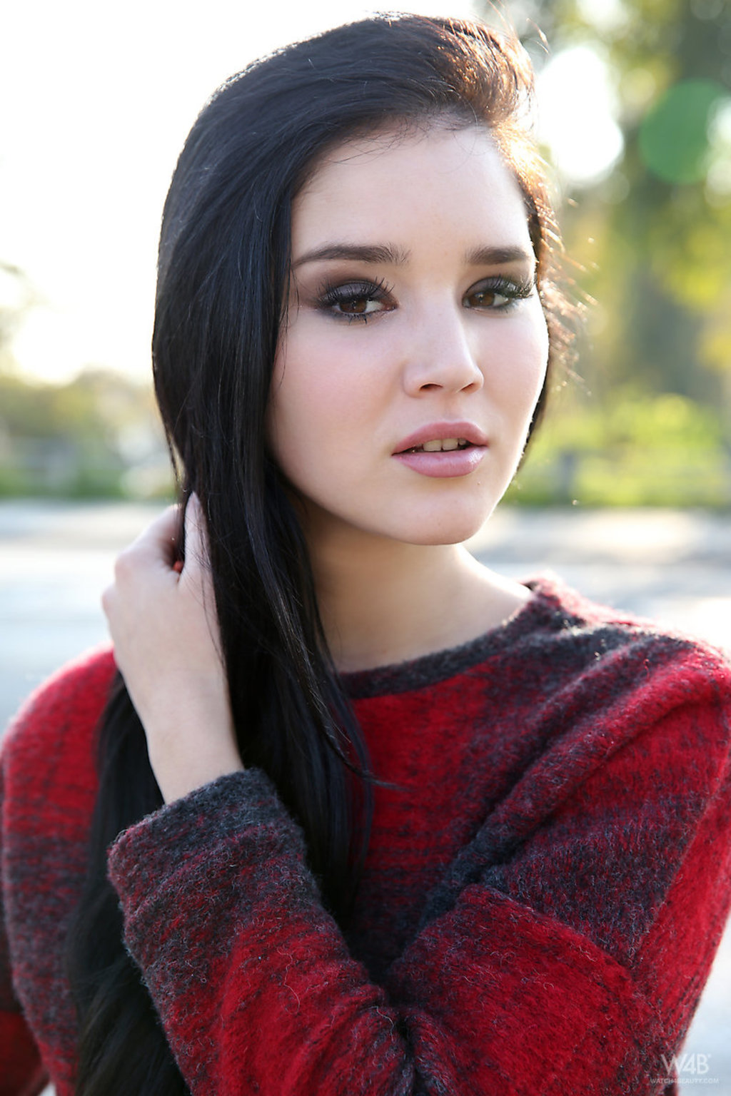 Malena Shows Hotness Without Nudity Cover Photo