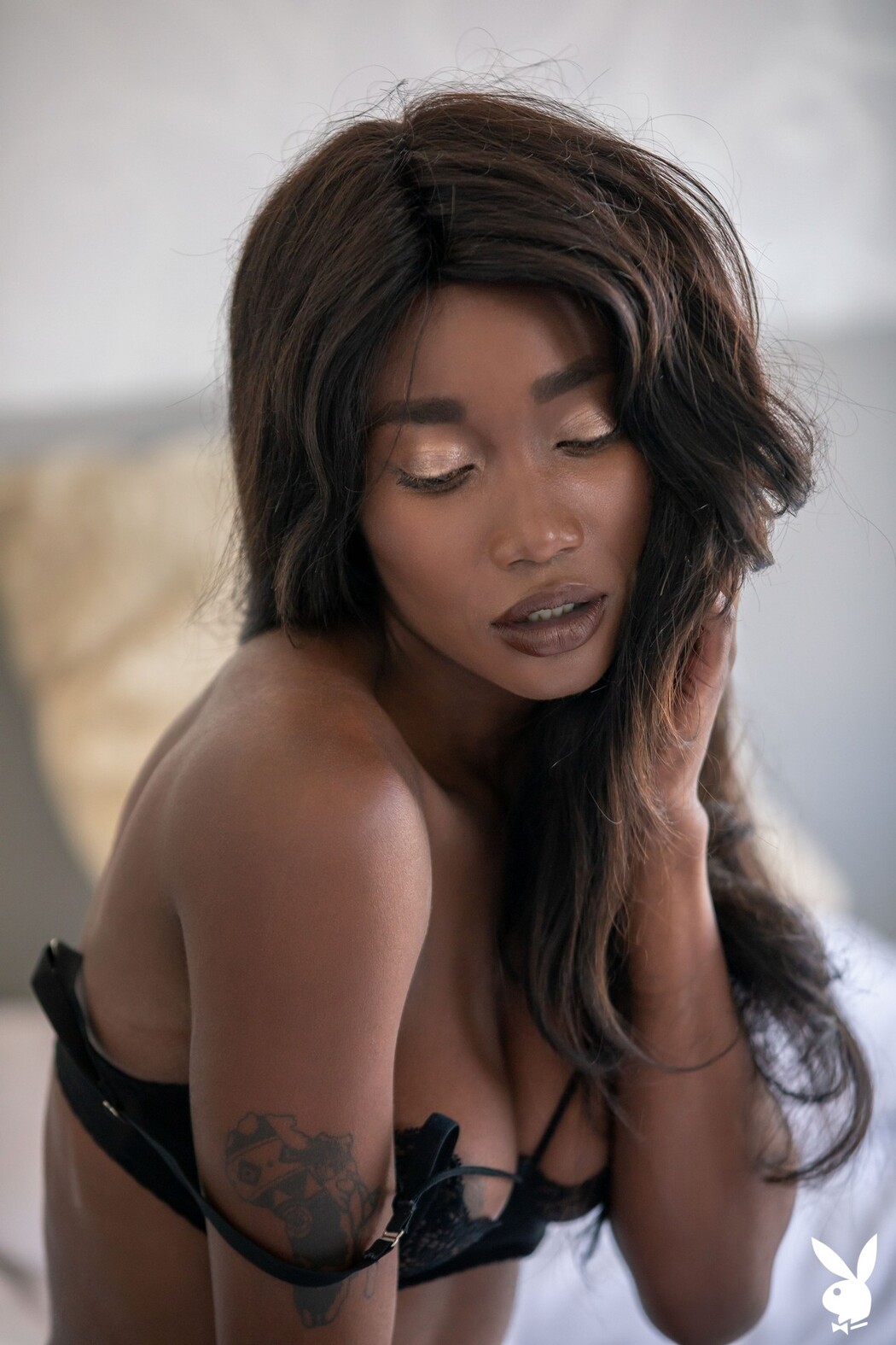 Mimi Desuka Getting Naked For A Camera Cover Photo