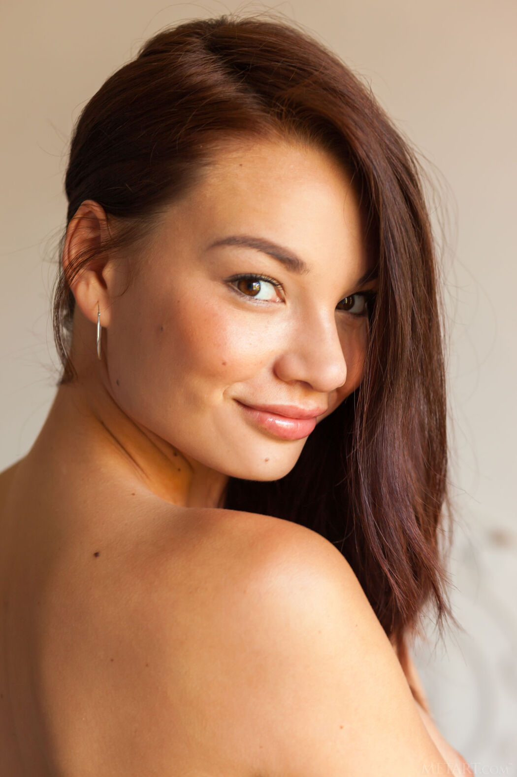 Naked Nici Dee Revealing Her Shaved Pussy