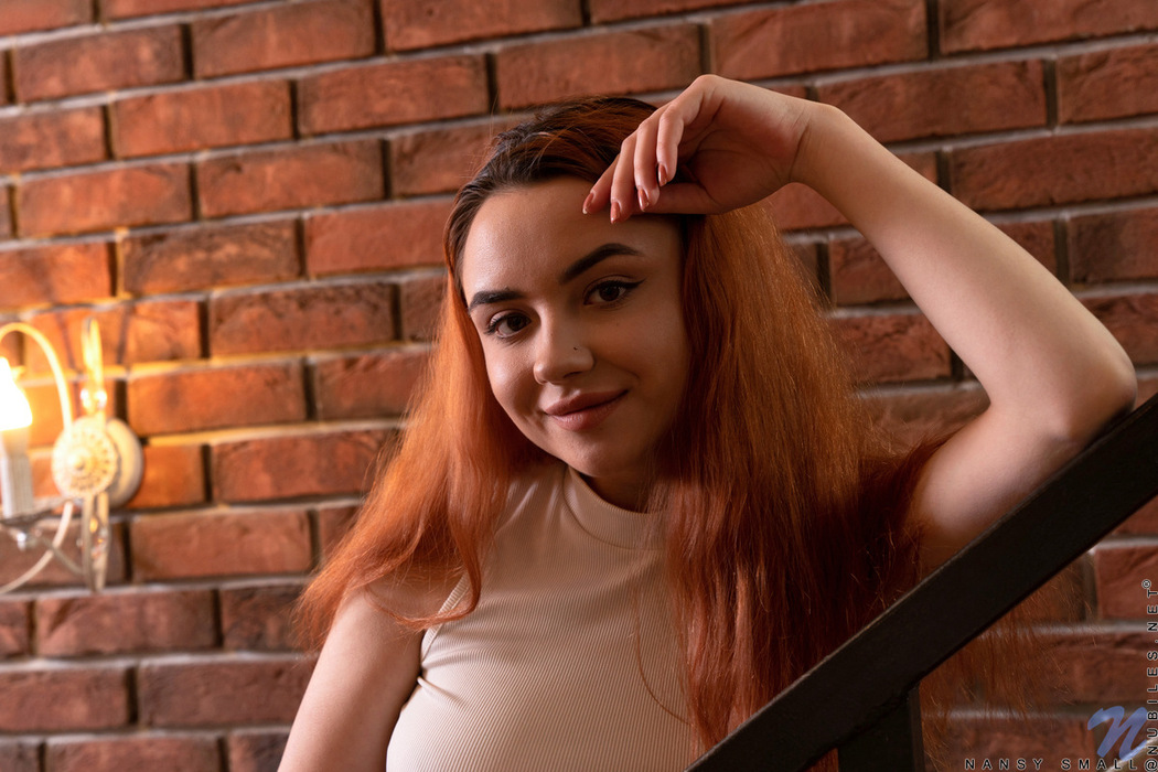 Nansy Small Gets Tongue Deep In Freshly Shaved Pussy