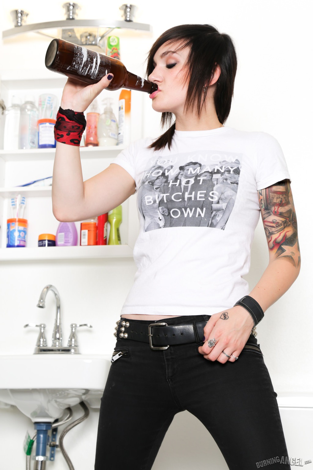 Nikki Hearts Shows Her Small Boobies