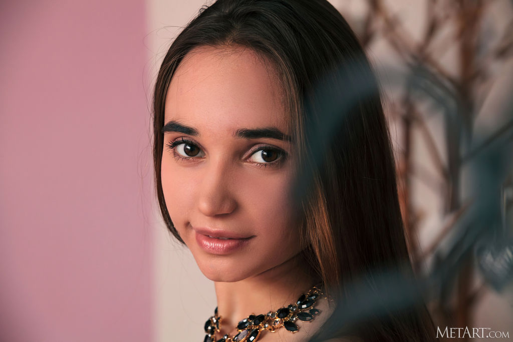 Natural Beauty Messiah Exposing Her Peachy Ass