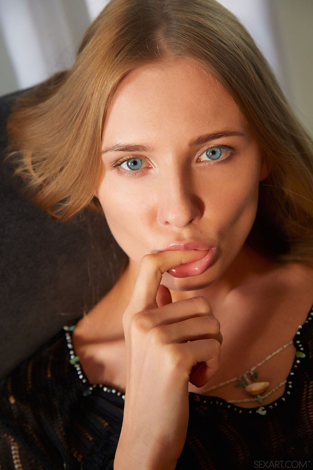 Nimfa Spreads Her Succulent Pink Pussy Open