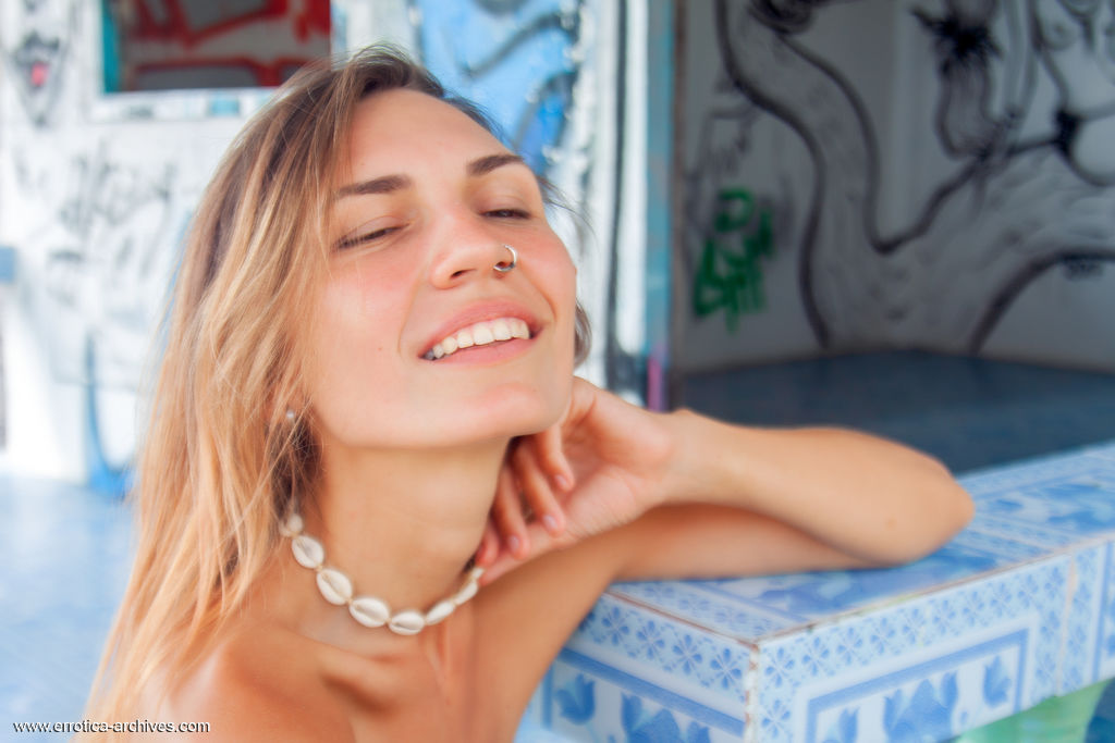 Noelia Really Cheerful Babe With Skinny Body