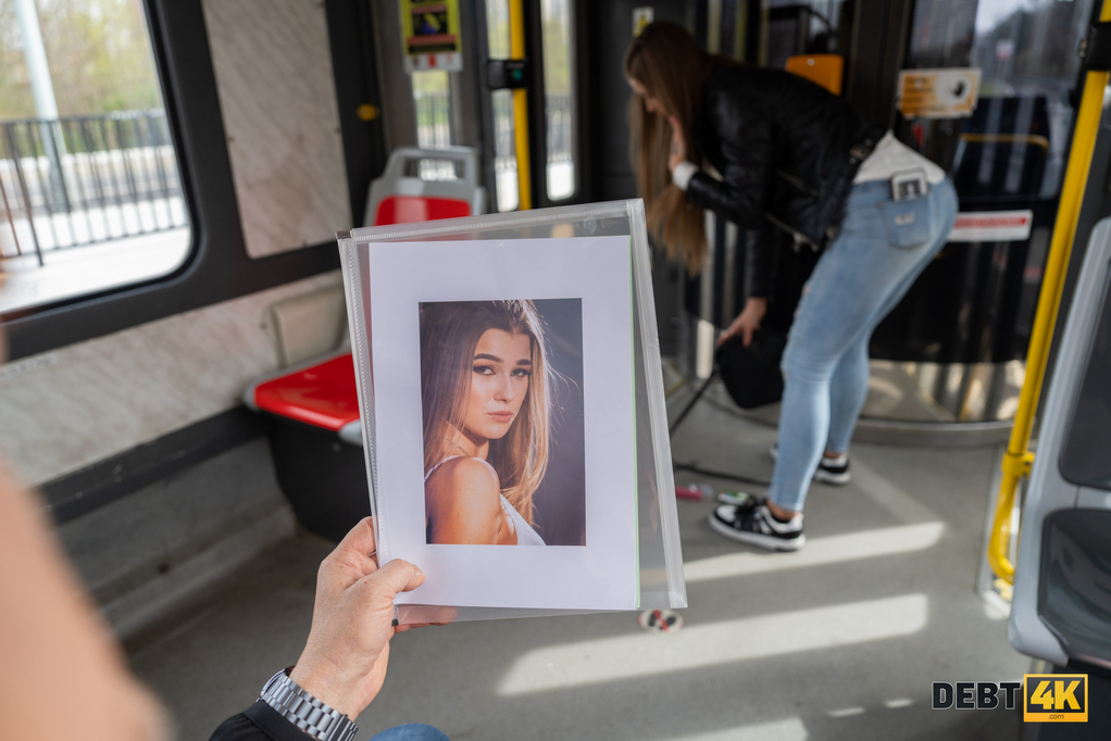 Olivia Sparkle Sexy Teen Get Drilled Hard Cover Photo