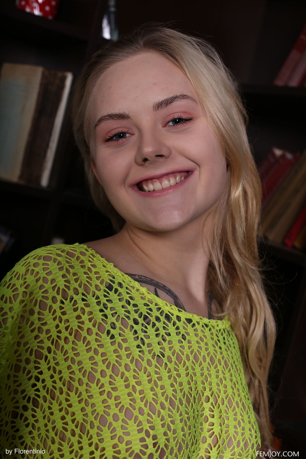 Really Beautiful Woman Isabella Star