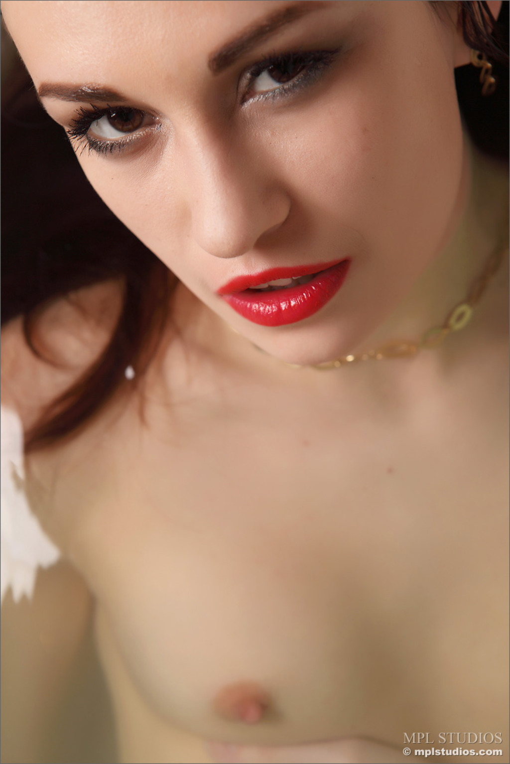 Red Lips Of Mila Taking Bath