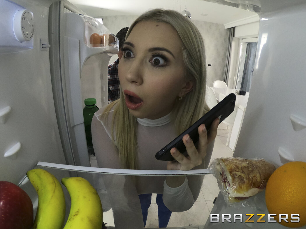 Roxy Risingstar Takes Every Inch Of Big Hard Cock