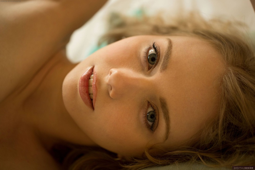 Roxanne Day Perfect Body With Great Boobs