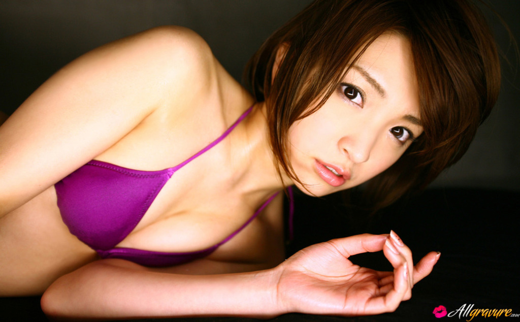 Ryoko Tanaka Asian Hottie Cover Photo