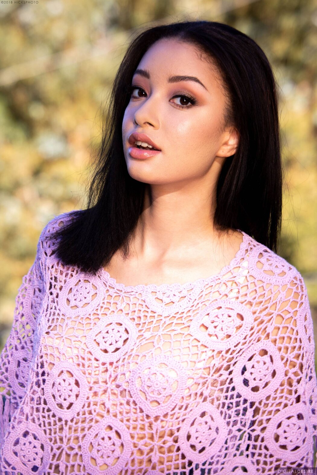 Scarlett Bloom Shows All Her Holes