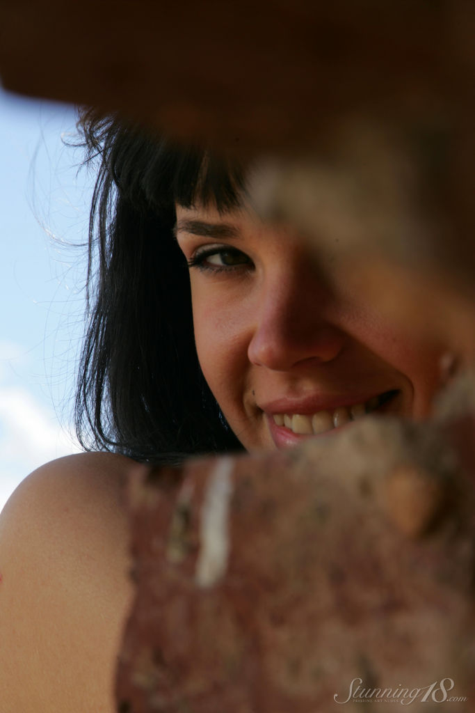 Sexy Chick Anais Spreads Her Butts