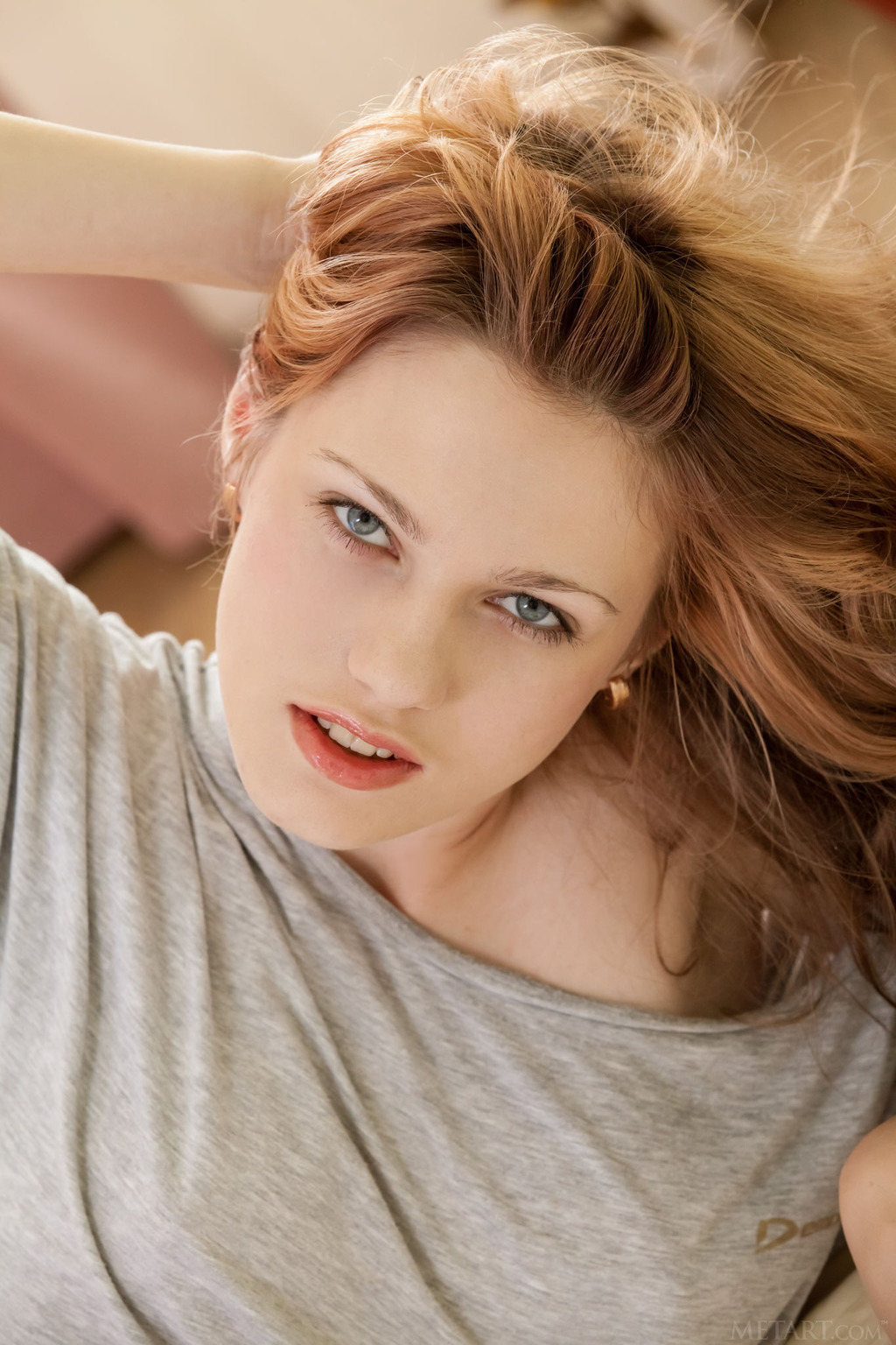 Sexy Shirley Tate Shows Her Ass And Pussy