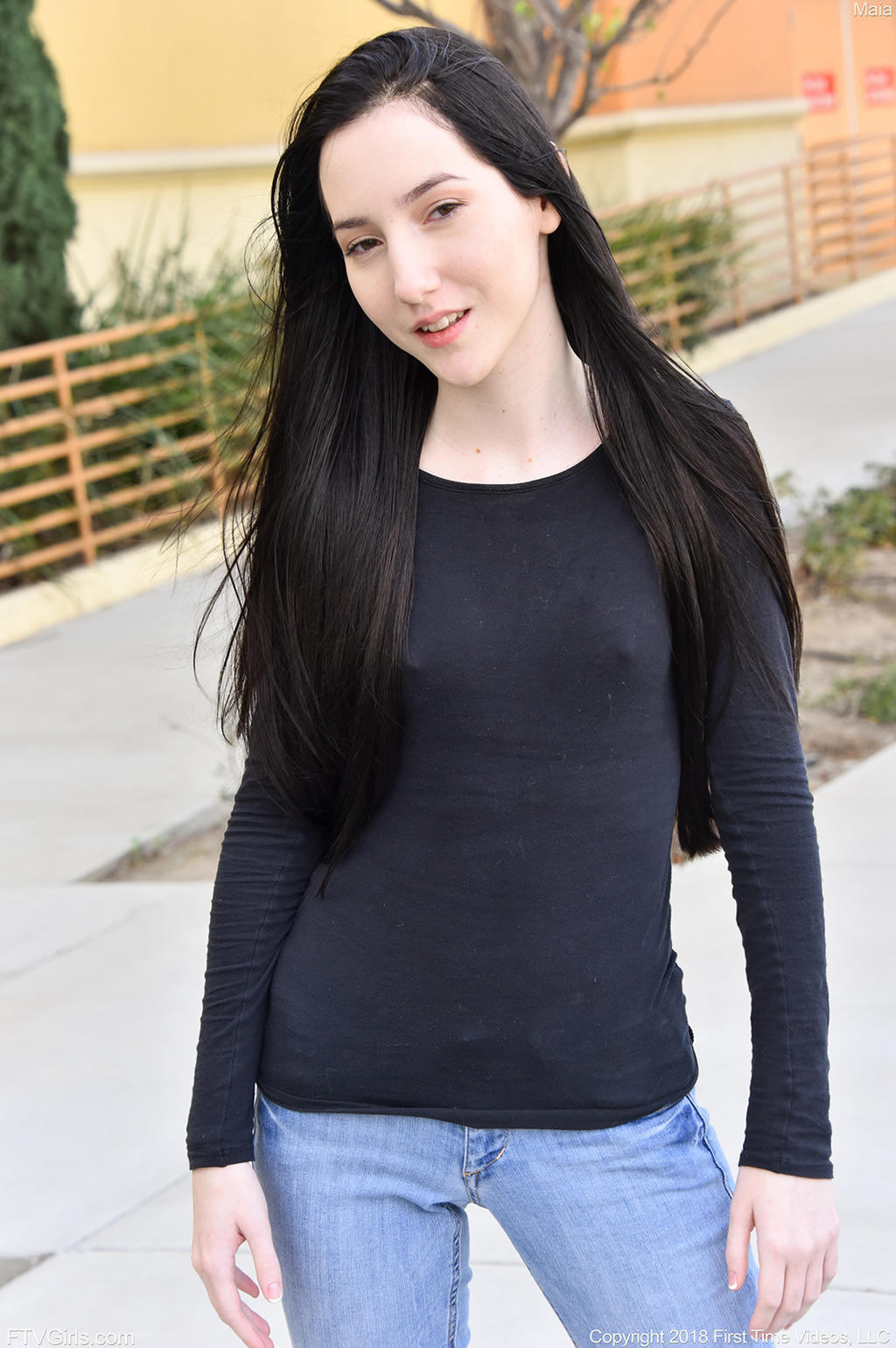 Skinny Hot Girl Maia Cover Photo