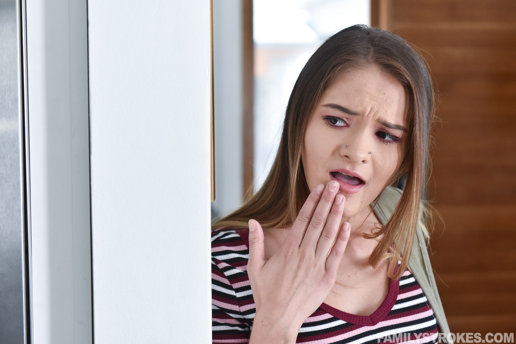 Shea Blaze And Honey Blossom Climaxes In A Creamy Load Of Cum