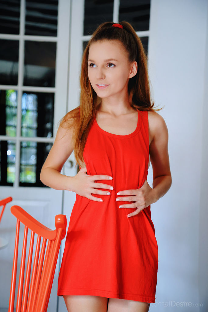 Sofi Shane Hottest Women Showing Her Sexy Pussy