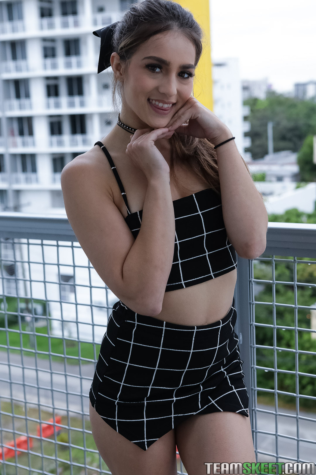 Sofie Reyez Is A Naughty Girl