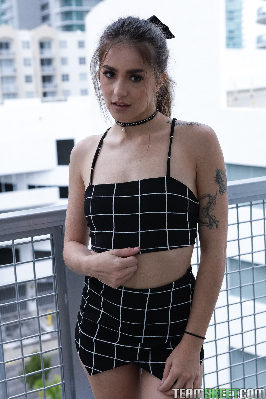 Sofie Reyez Is A Naughty Girl