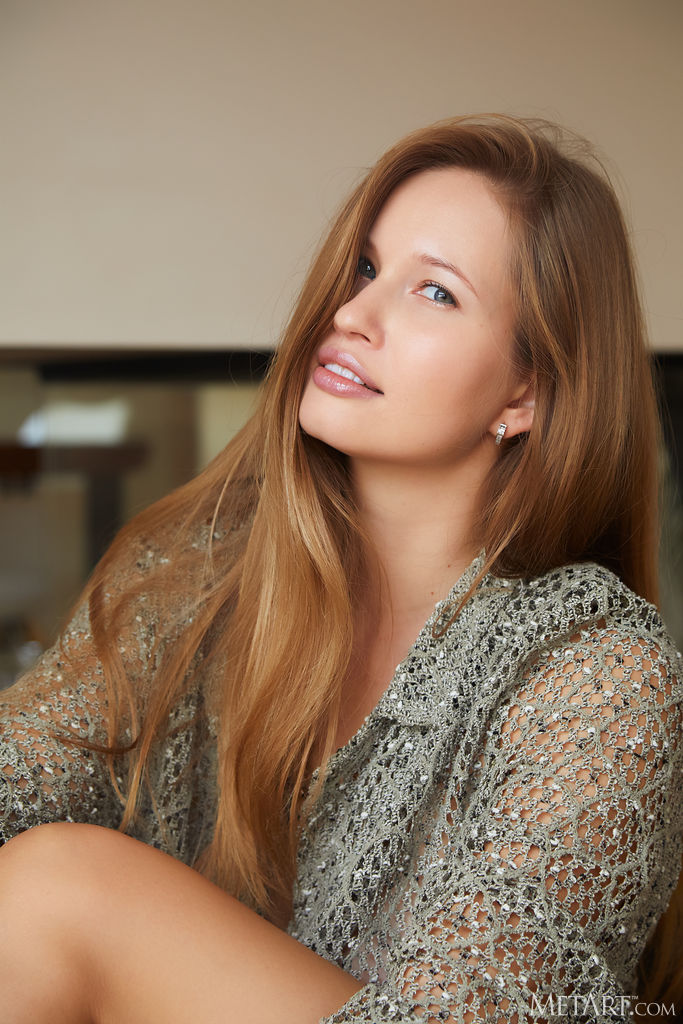 Stella Cardo Spreads Her Long Legs For An Intimate View