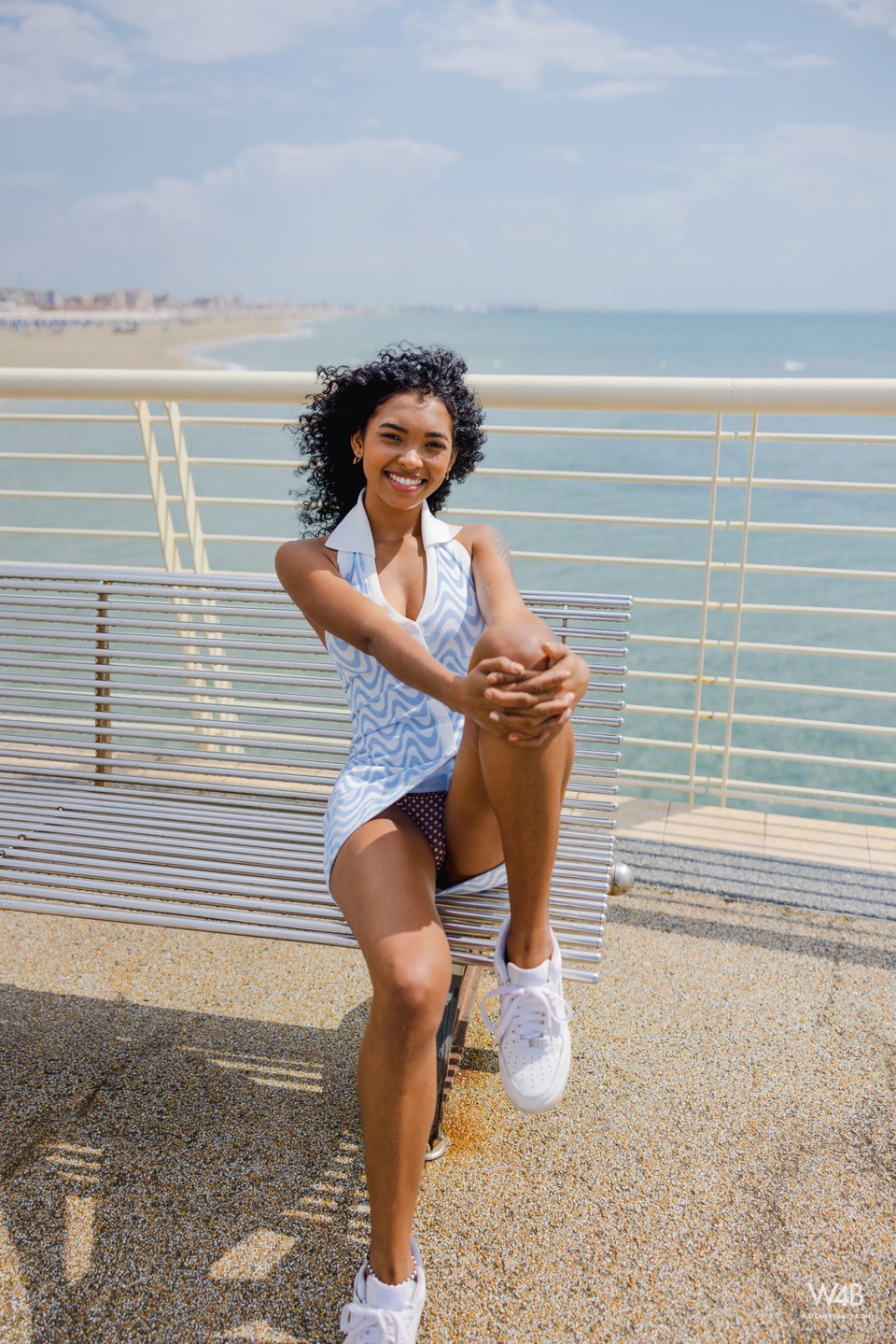 Stunning And Exclusive Barbie Enjoys Pussy Masturbation