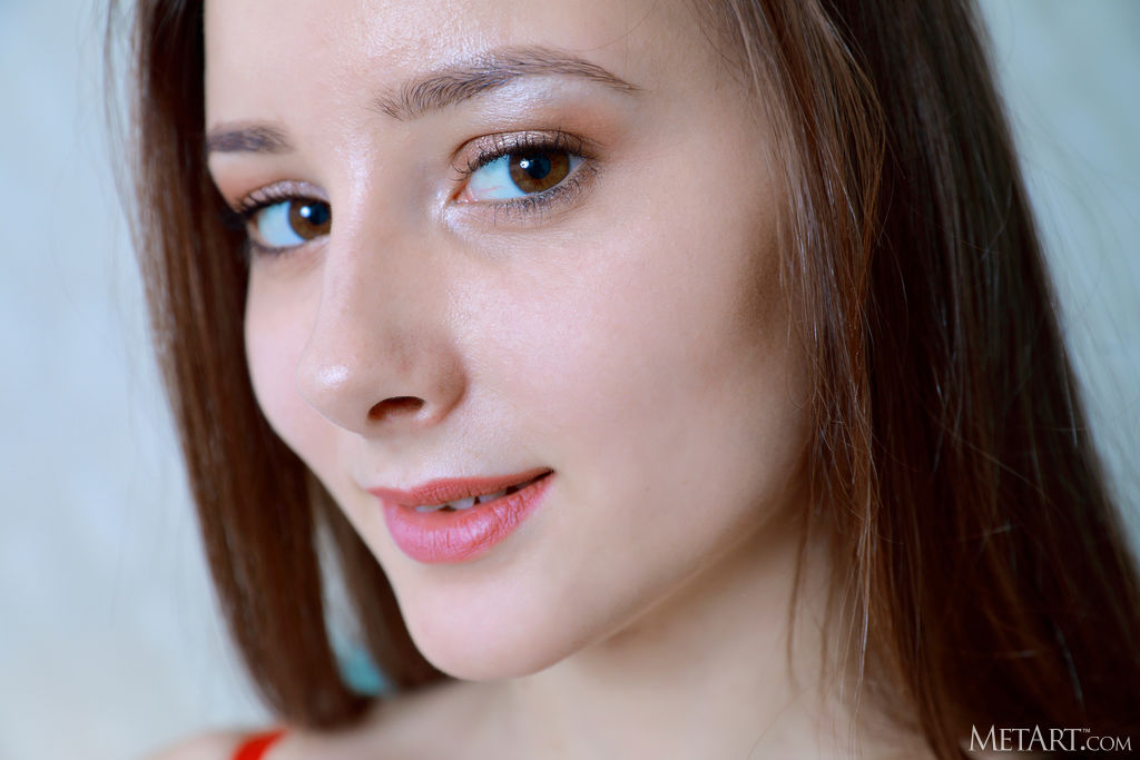 Stunning Brunette Rosalina Revealing Her Shaved Pussy With A Flirty Smile