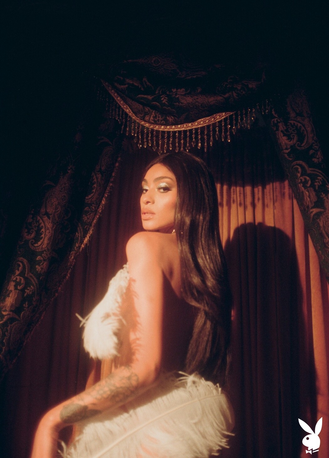 Sunni Makes Her Glamorous Debut In This Erotic Set