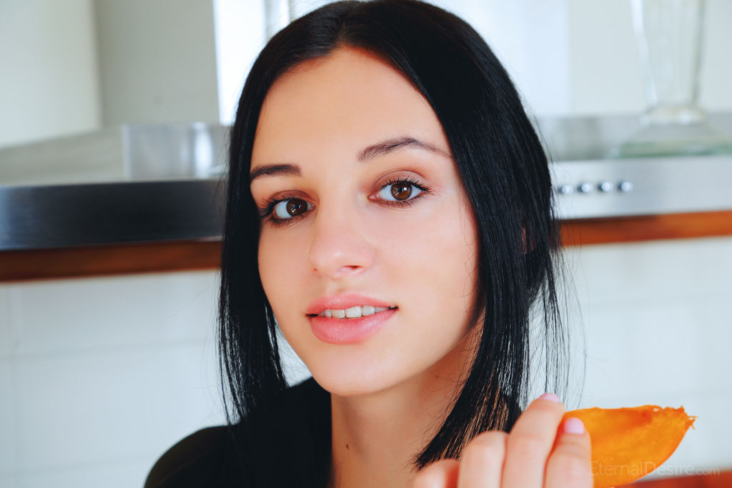 Sultana Beautiful And Sexy Chick