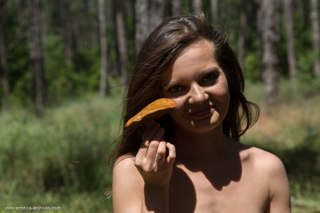 Teen Brunette Pola Strips Outdoors