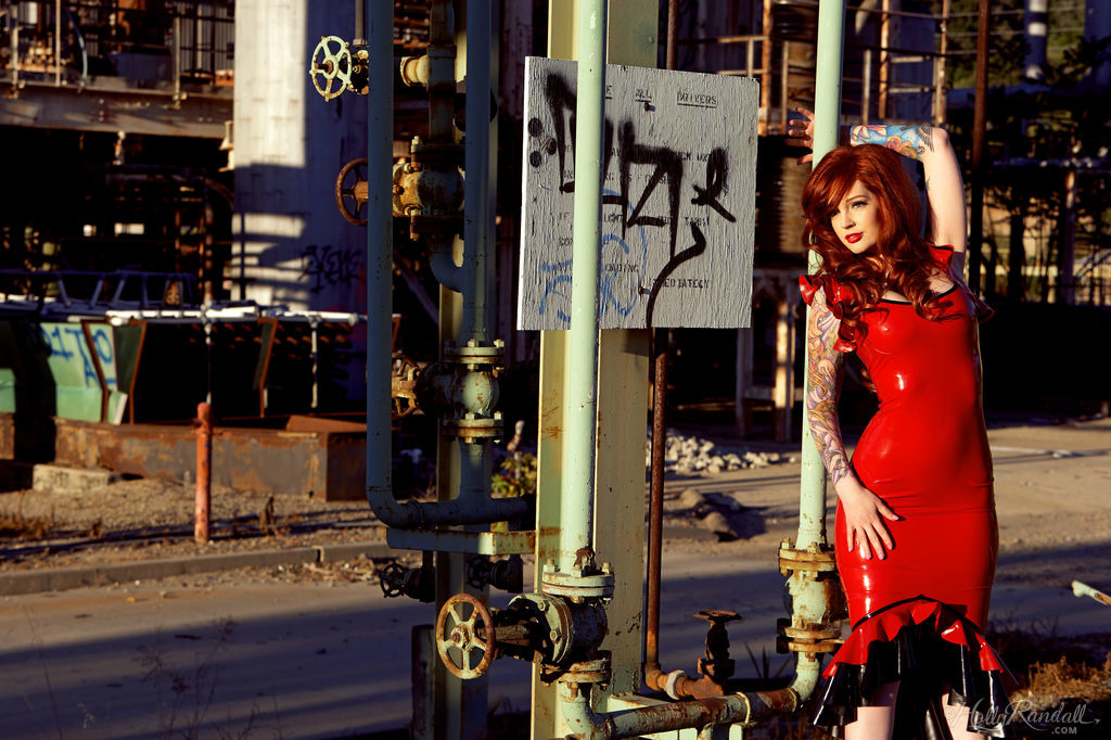 Tatooed Vanessa Lake Red Latex