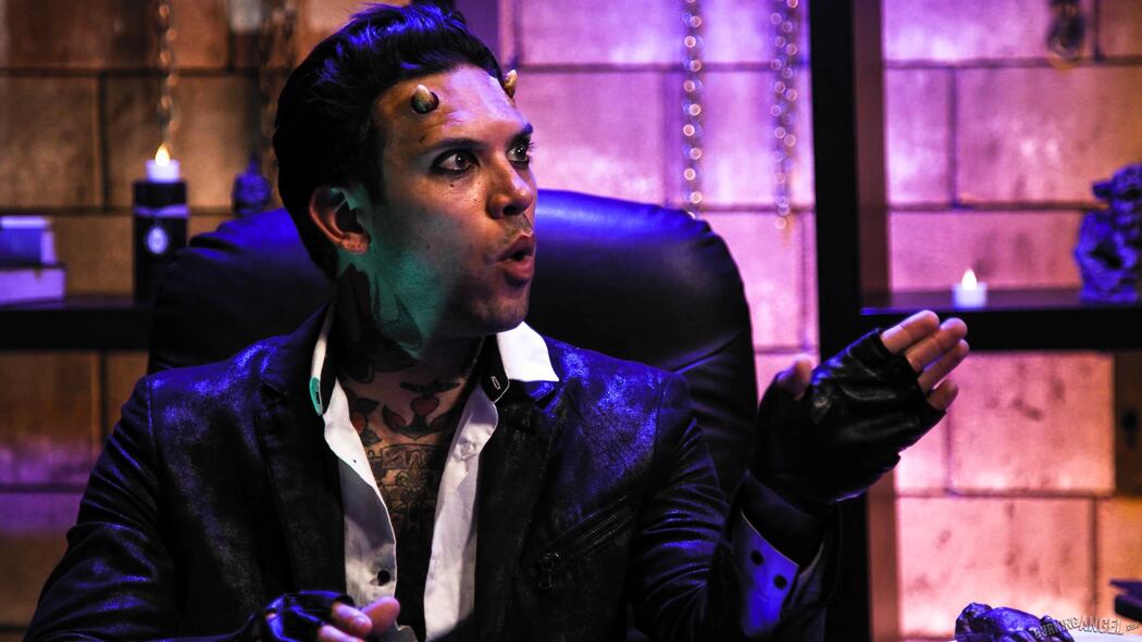 Three Cheerleaders In Crazy Gangbang