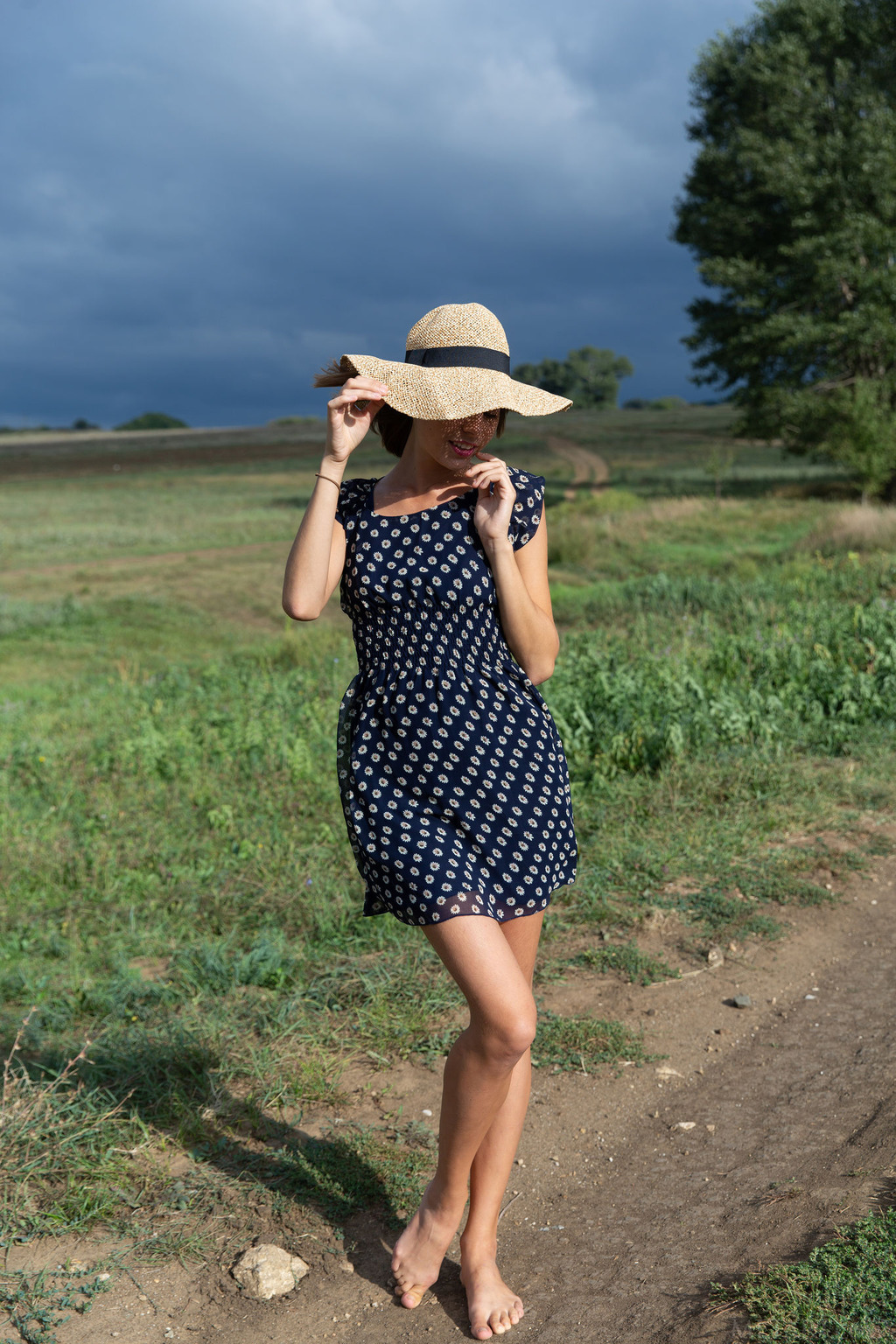 Ukrainian Teen Gracie Shows Beautiful Ass And Tits Outdoors