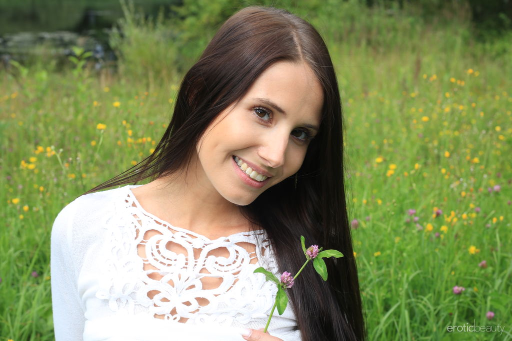 Vanessa Angel Hot Brunette Getting Naked Outdoors