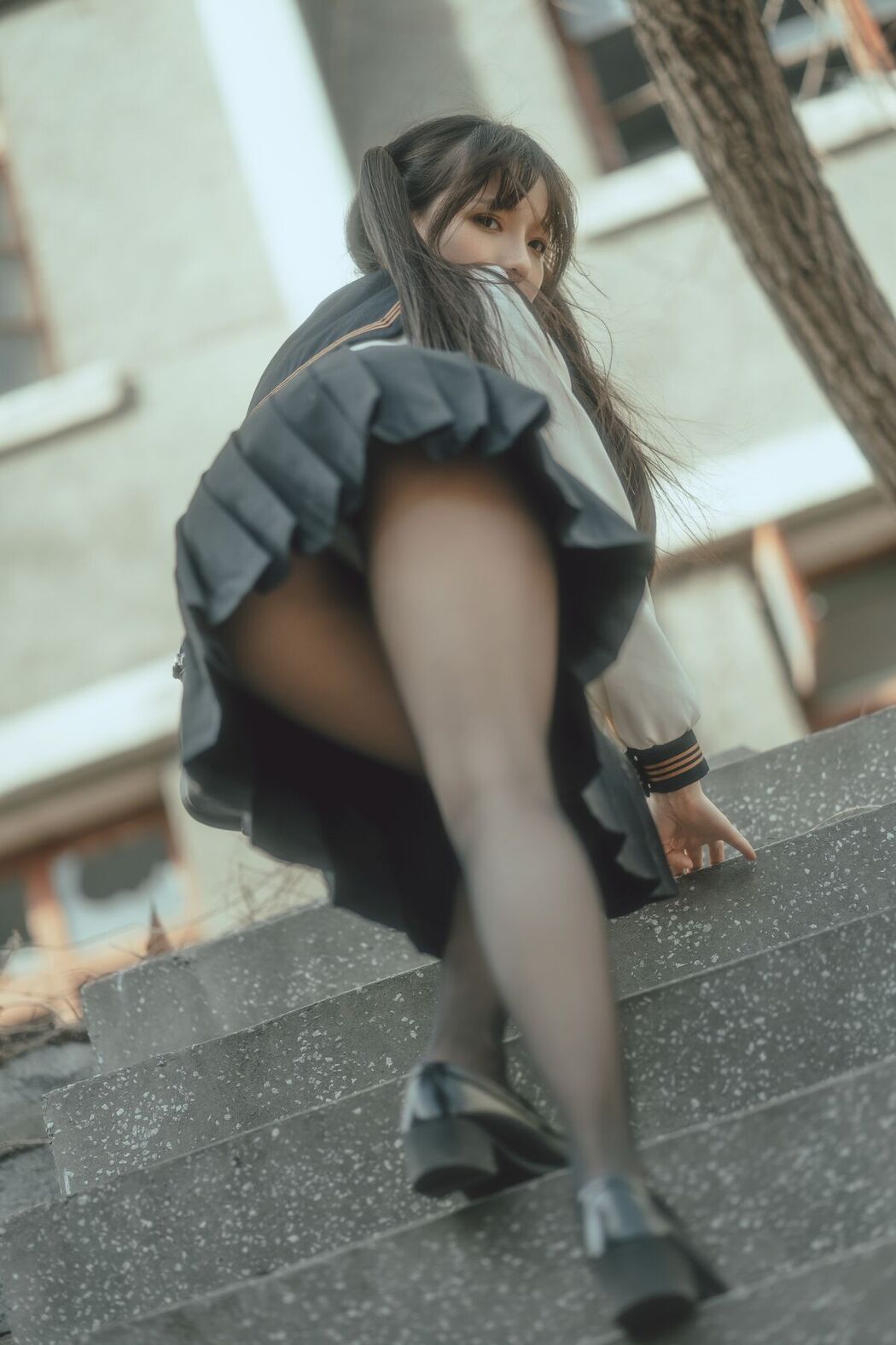 Coser@六味帝皇酱 – 废墟JK (53P)